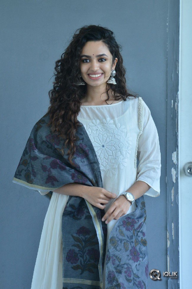 Malavika-Nair-New-Stills